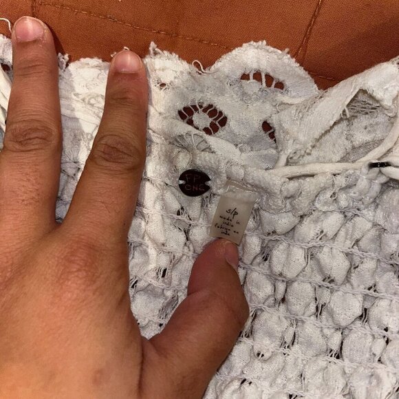 Free People Lace Crochet Small White Bralette Top With Adjustable Spaghetti Stra - Picture 4 of 4